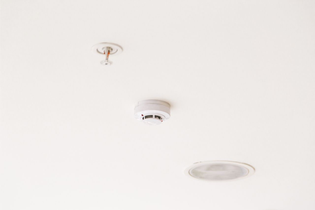 Smoke detectors in a room