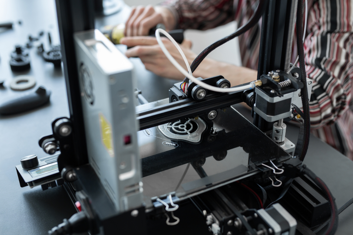 3D-Printed Plastic vs. Metal Tooling: Which Do I Use?