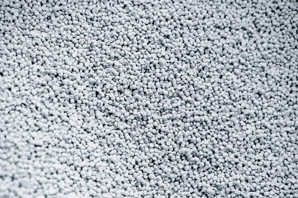 6 Things to Consider Before Switching Plastic Injection Molding Materials