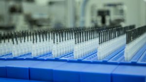 7 Industries That Benefit From Precision Plastic Injection Molding