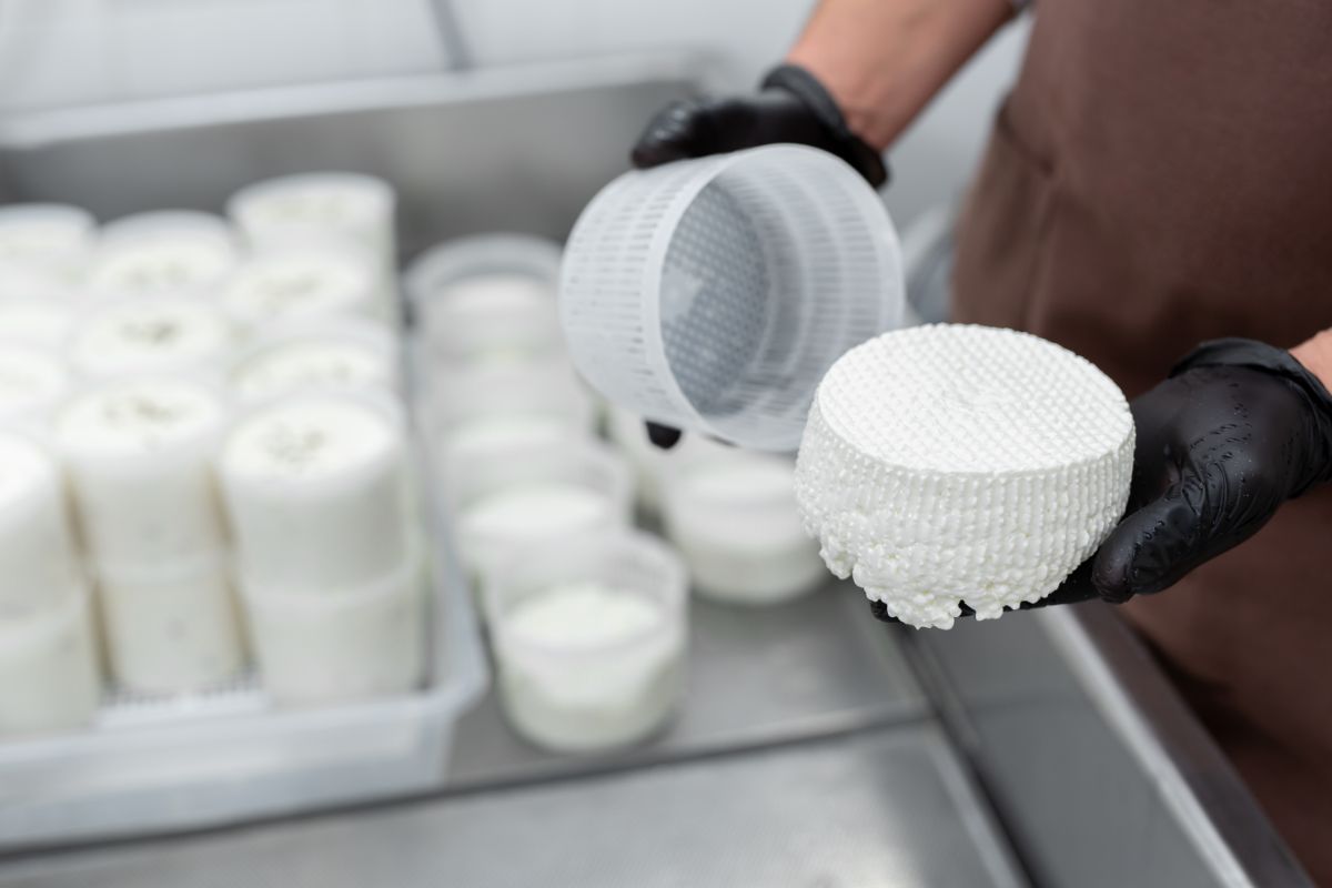 Critical Considerations For Designing High-Quality Large Injection Molded Parts