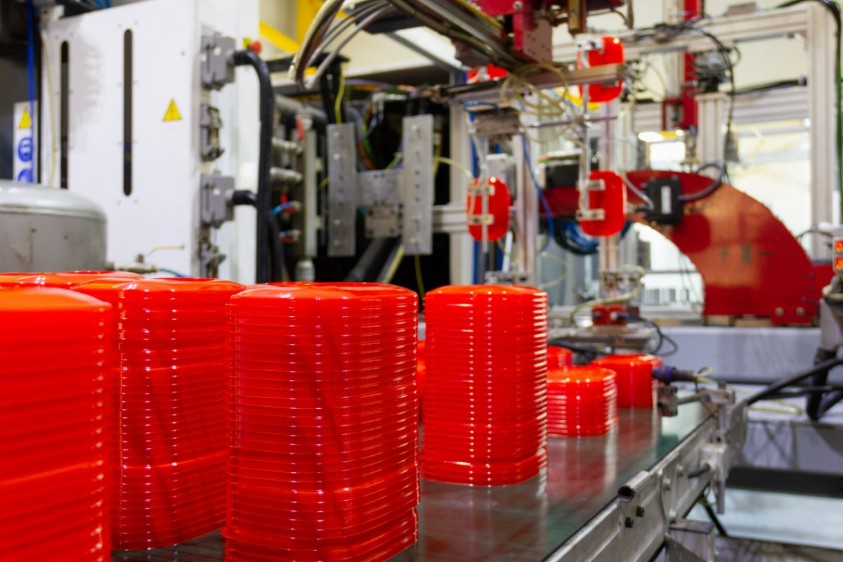 US Industries that Benefit from Plastic Mold Makers