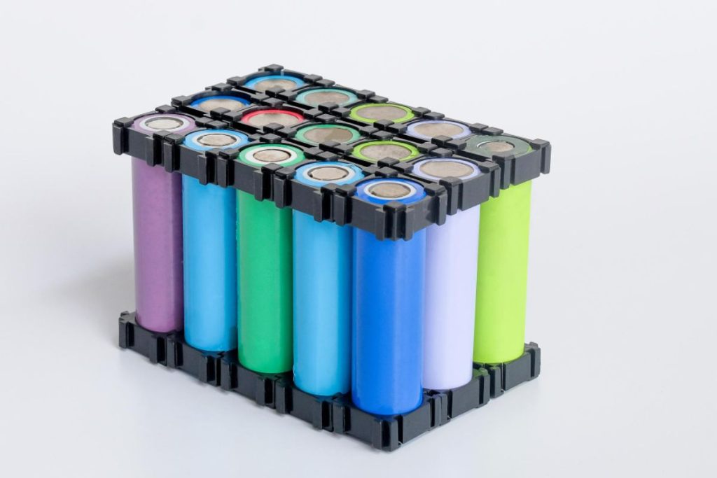 6 Key Considerations for Battery Pack Mold Making