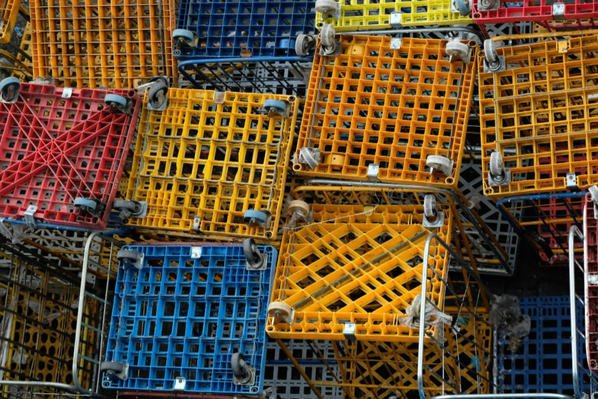 What are Injection Molded Plastic Pallets?