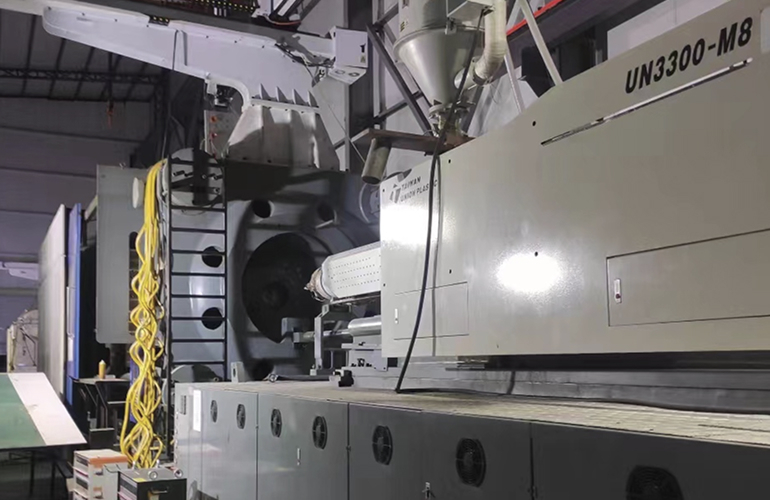 What You Need to Know about Large-part Injection Molding