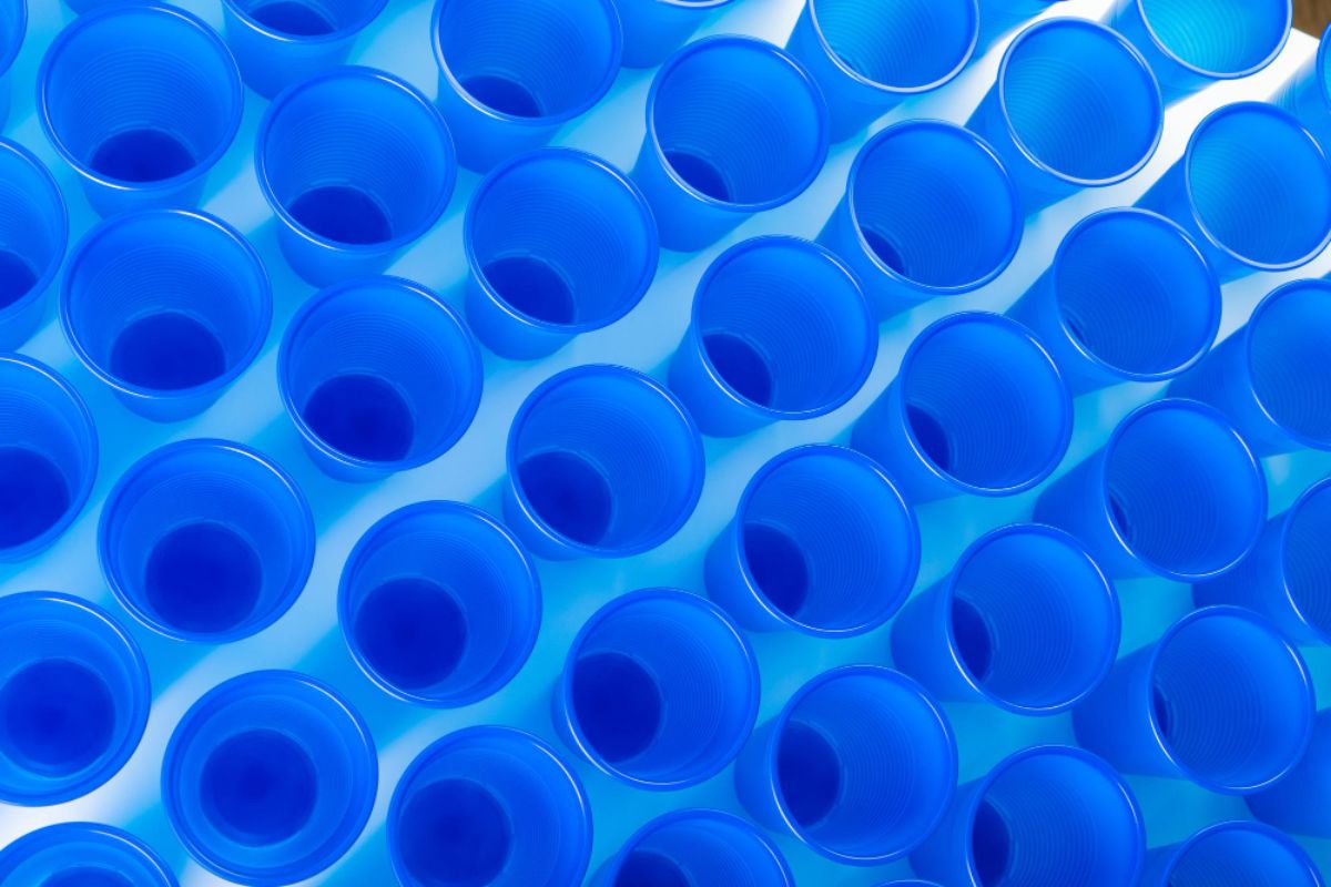 Plastic cups made from injection molding