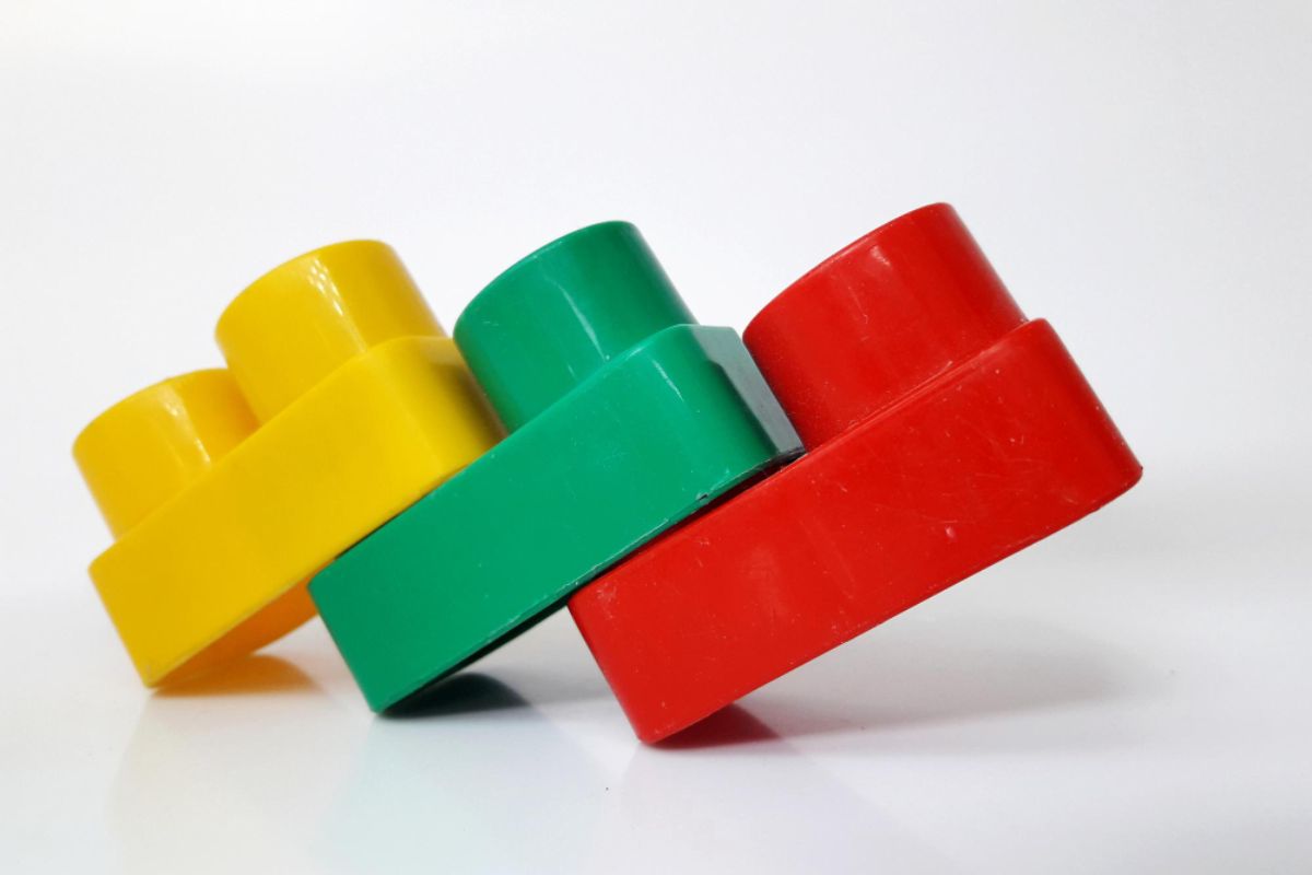 Colorful toys made through plastic injection molding