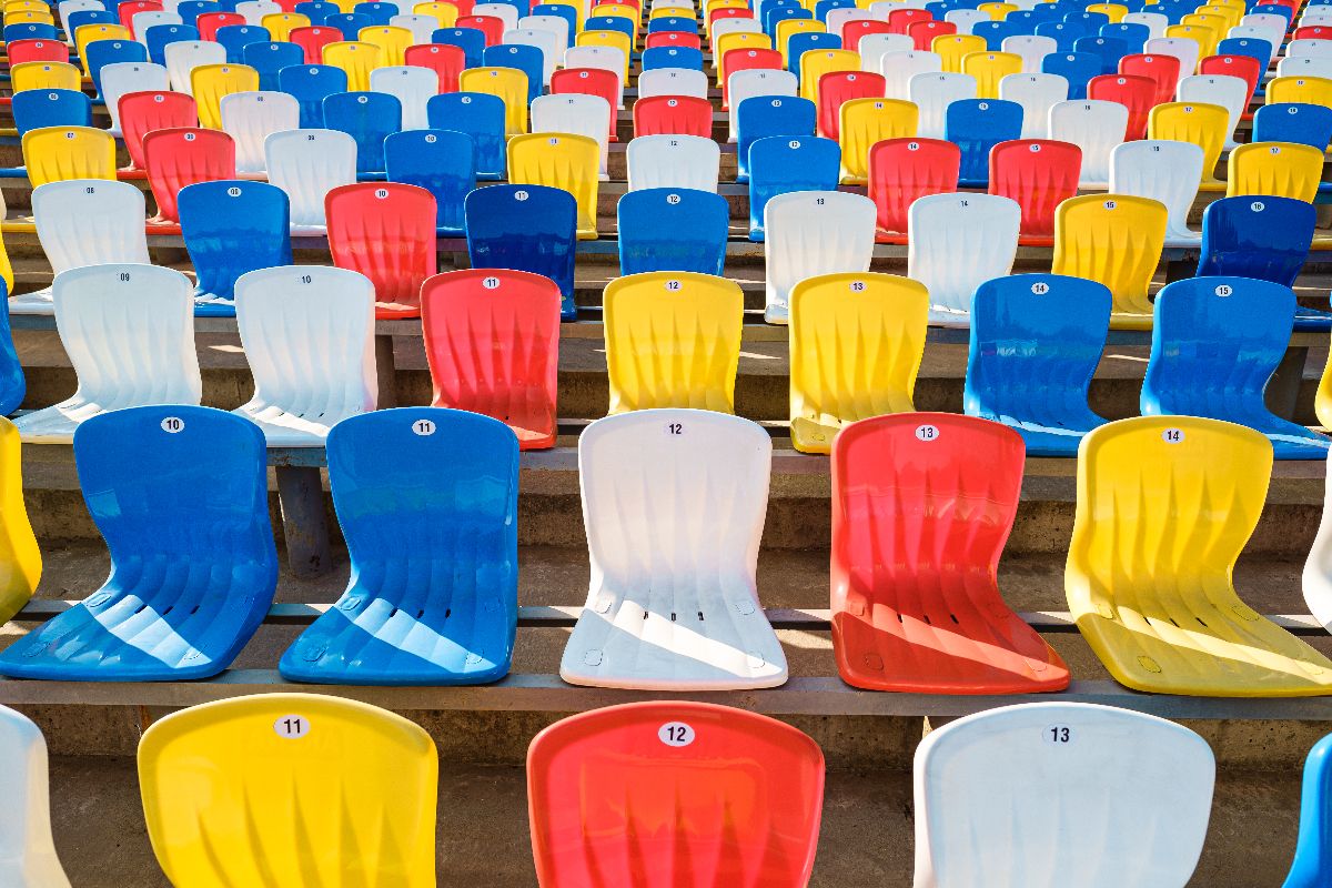 How Large Plastic Injection Molding Creates Plastic Chairs