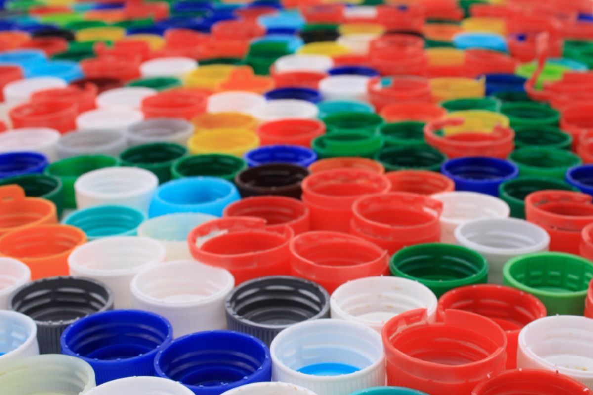 Customized Large Injection Molding vs. Standard Molding