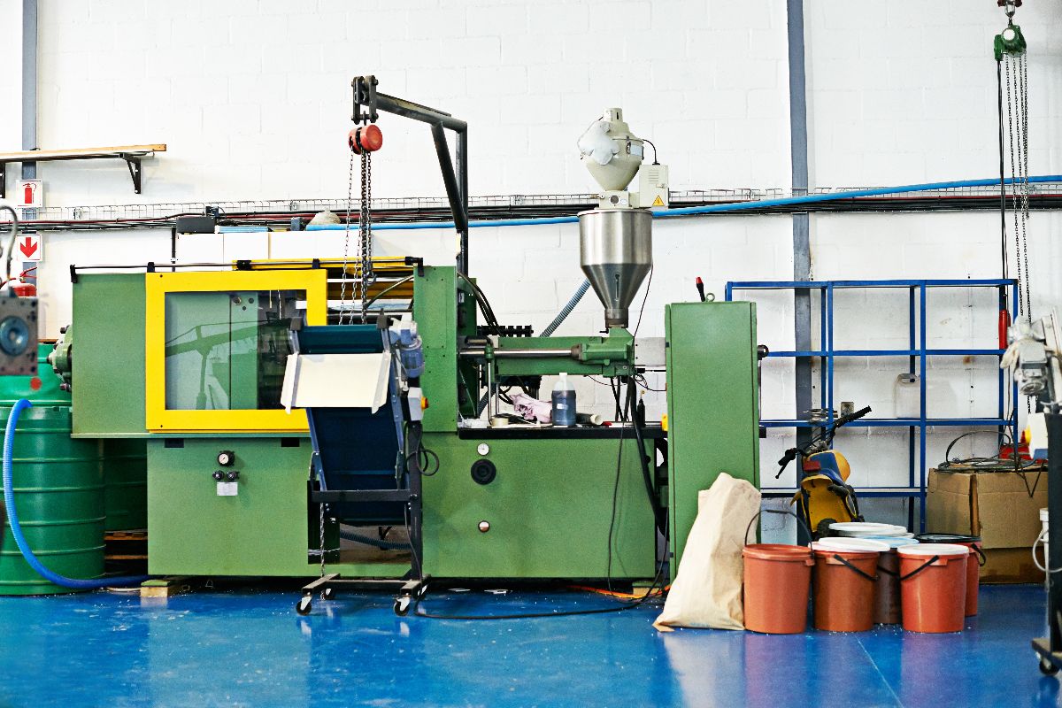 What Is Full-Service Plastic Injection Molding?