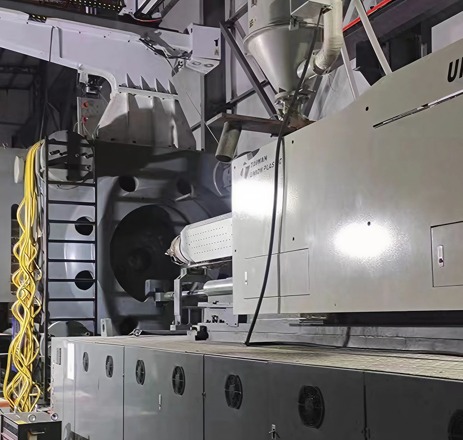 Large Part Injection Molding in China for Precision Plastic Solutions